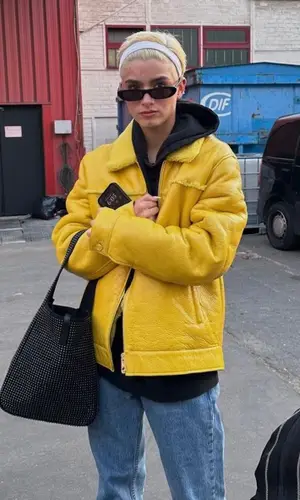 Dixie D'Amelio wearing Saint Laurent eyewear