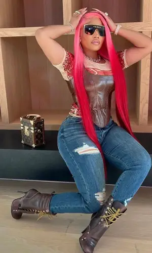 Nicki Minaj wearing Louis Vuitton bag
