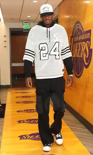 Jarred Vanderbilt’s Outfit in Supreme Hoodie & Nahmias Hat (2023)
