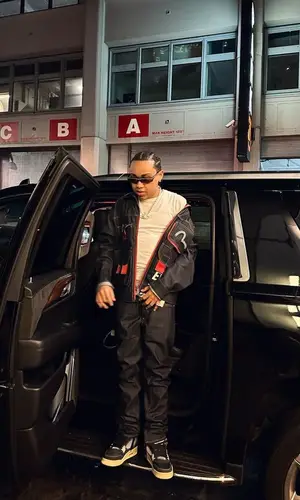 Stunna Gambino wearing Evisu jacket