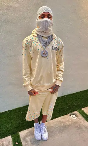 NLE Choppa wearing Barrow shorts