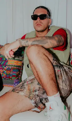 Ryan Castro wearing Jordan sneakers