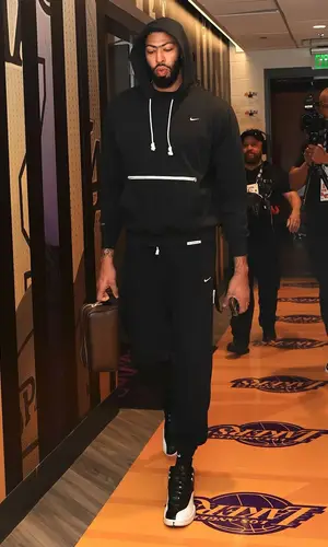 Anthony Davis wearing Nike pants
