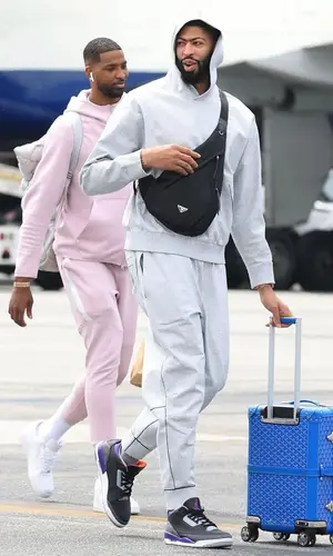 Anthony Davis wearing Nike pants