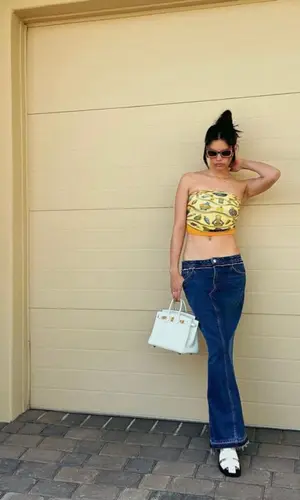 Sara Sampaio wearing Hermes bag