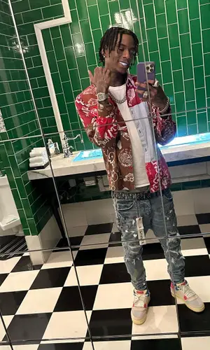Soulja Boy wearing Dior belt