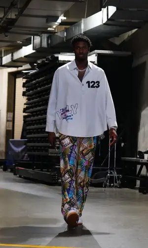 Jaren Jackson Jr.’s Outfit in Rivington Roi Rebis Shirt, Vetements Pants & Nike Sneakers (2023)