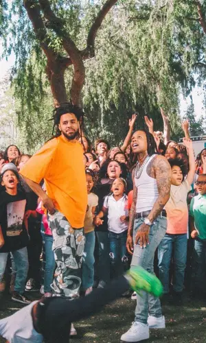 Lil Durk wearing Amiri belt