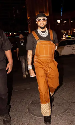 Mazi Vs’ Outfit in Cartier Eyewear, New Era Cap & Gucci Wallet (2023)