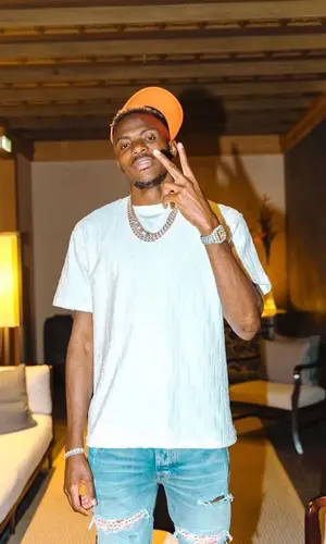 Victor Osimhen wearing Dior t-shirt