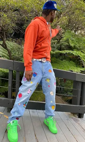 Bloody Dior’s Outfit in Nike Sneakers, Supreme Cap & New Era (2023)