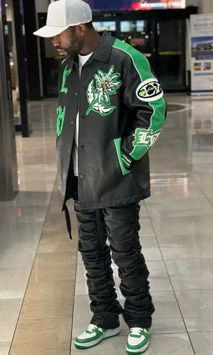 Floyd Mayweather’s Outfit in Louis Vuitton Jacket & Guapi Pants (2023)