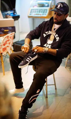 Fabolous wearing Bape cap