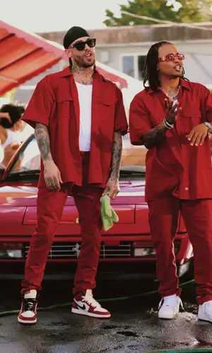 Ozuna’s Outfit in Dickies Shirt, Nike Sneakers & Balenciaga Eyewear (2023)