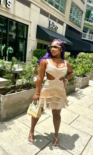 Reginae Carter wearing Dior eyewear