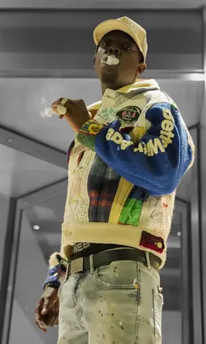 Bobby Shmurda wearing Hanes underwear