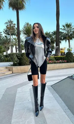 Hande Erchel’s Outfit in Paco Rabanne Top, Saint Laurent Boots & Celine Bag (2023)