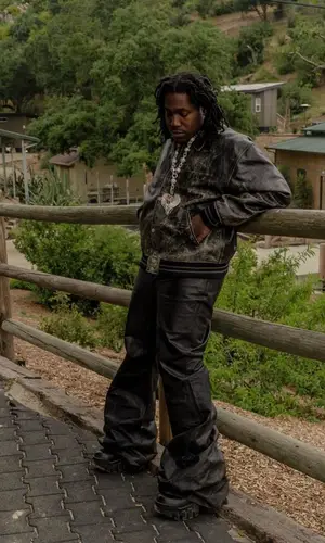 Don Toliver’s Outfit in Guess Jacket, Rick Owens Pants & Balenciaga Boots (2023)