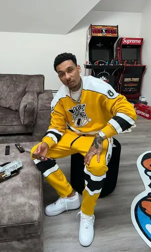 Fredo’s Outfit in Dolce & Gabbana Sweatshirt, Nike Sneakers & Audemars Piguet Watch (2023)
