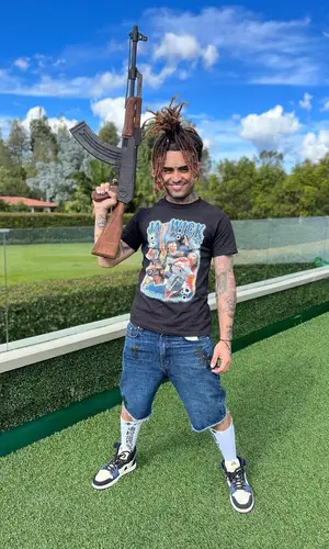 Lil Pump wearing Nike sneakers