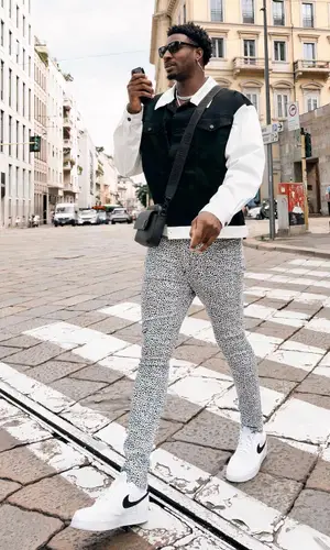 Jaren Jackson Jr.’s Outfit in Monfrere Jeans, Nike Sneakers & Louis Vuitton Bag (2023)