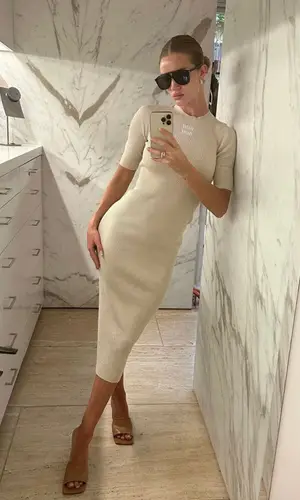 Rosie Huntington-Whiteley wearing Saint Laurent eyewear