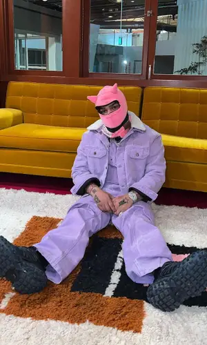 No Cap’s Outfit in Acne Studios Jacket & Balenciaga Sneakers (2023)