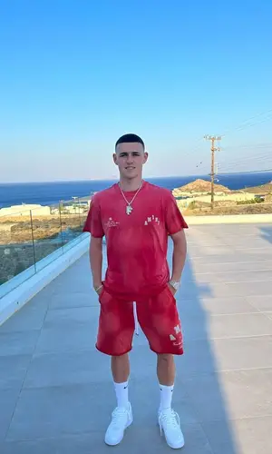 Phil Foden wearing Nike sock