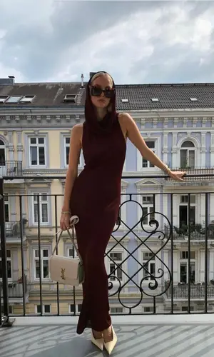Leonie Hanne’s Outfit in Saint Laurent Eyewear (2023)