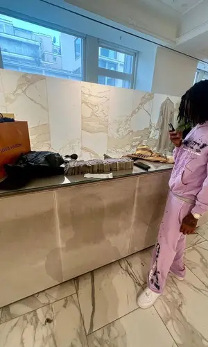 Digga D’s Outfit in Spider Worldwide Hoodie & Nike Sneakers (2023)