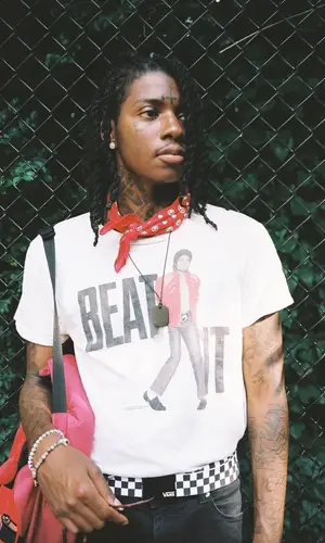 SahBabii wearing Vintage t-shirt