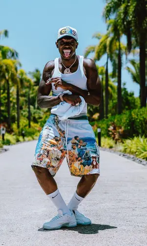 Bobby Shmurda wearing Nike sock