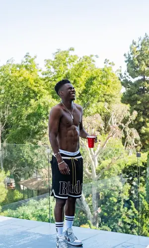 Aurelien Tchouameni wearing Amiri sock