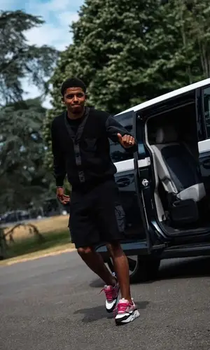 Wesley Fofana wearing Dior sneakers