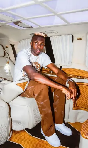 Victor Osimhen wearing Retrovert pants