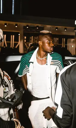 Victor Osimhen wearing Gucci sandal