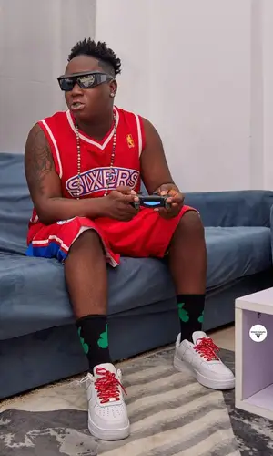 T.I Blaze wearing Philadelphia 76ers Merch jersey