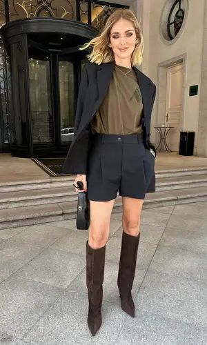 Chiara Ferragni wearing Zara shorts