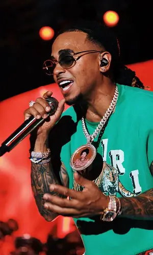 Ozuna wearing Cartier eyewear