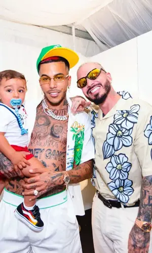 J Balvin’s Outfit in Prada Shirt & Balenciaga Eyewear (2023)