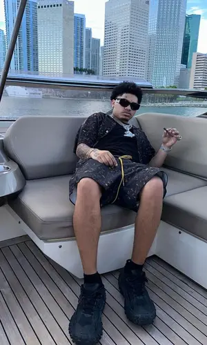 No Cap’s Outfit in Rhude Shirt, Balenciaga Sneakers & Casablanca Eyewear (2023)