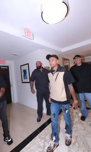 Jesse Lingard’s Outfit in Louis Vuitton Jacket & Chrome Hearts Jeans (2023)