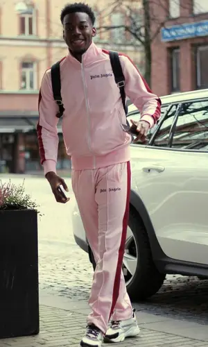 Anthony Elanga wearing Dior sneakers