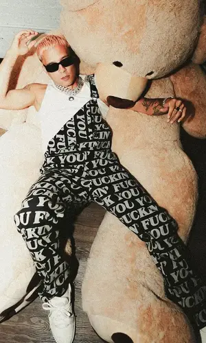 Nio Garcia wearing Ripndip other