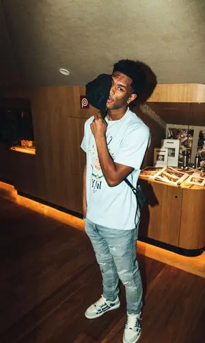 Alejandro Balde wearing Amiri sneakers
