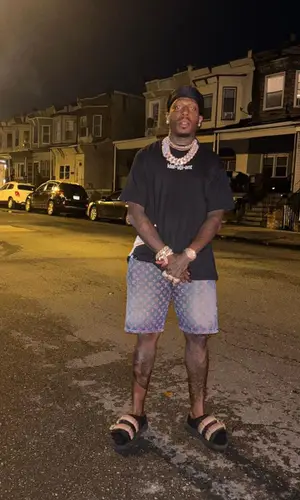 Sauce Walka wearing Suicoke sandal
