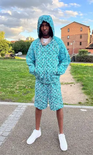 DigDat’s Outfit in Louis Vuitton Jacket & Nike Sneakers (2023)