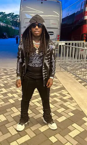 Jacquees wearing Klan Life hoody