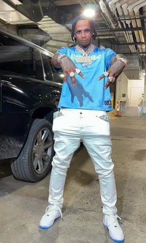 Moneybagg Yo wearing Chrome Hearts jersey