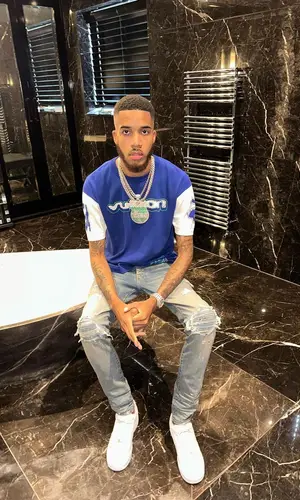 M24’s Outfit in Louis Vuitton T-Shirt, Amiri Jeans & Nike Sneakers (2023)